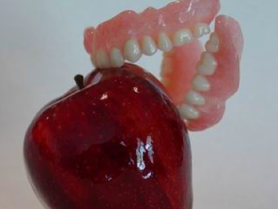 Tampa-Dentist-Emlow-Vance-Dentures-Dont-Have-To-Be-Uncomfortable Tampa Dentures | Dentures in Tampa